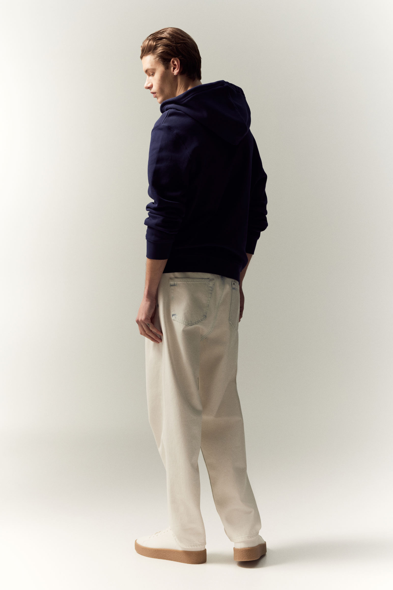 Casaco com capuz e zíper regular fit | H&M Brasil